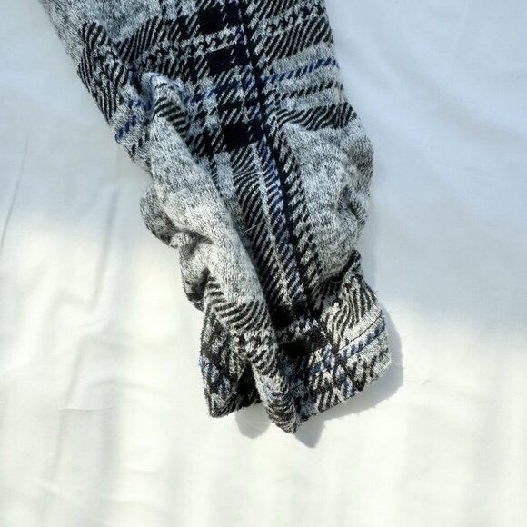 Colori Women’s Sweater Grey And Blue Plaid 3/4 Sleeves Size Small (27” Waist) - Picture 2 of 11